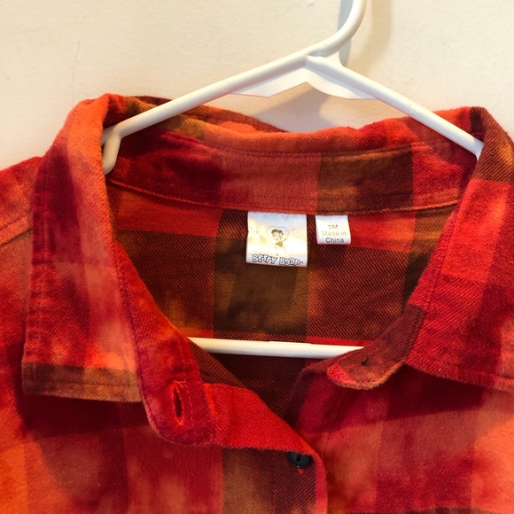 Betty Boop Graphic Plaid Button Down Acid Wash Cotton Flannel Shirt - Picture 6 of 6